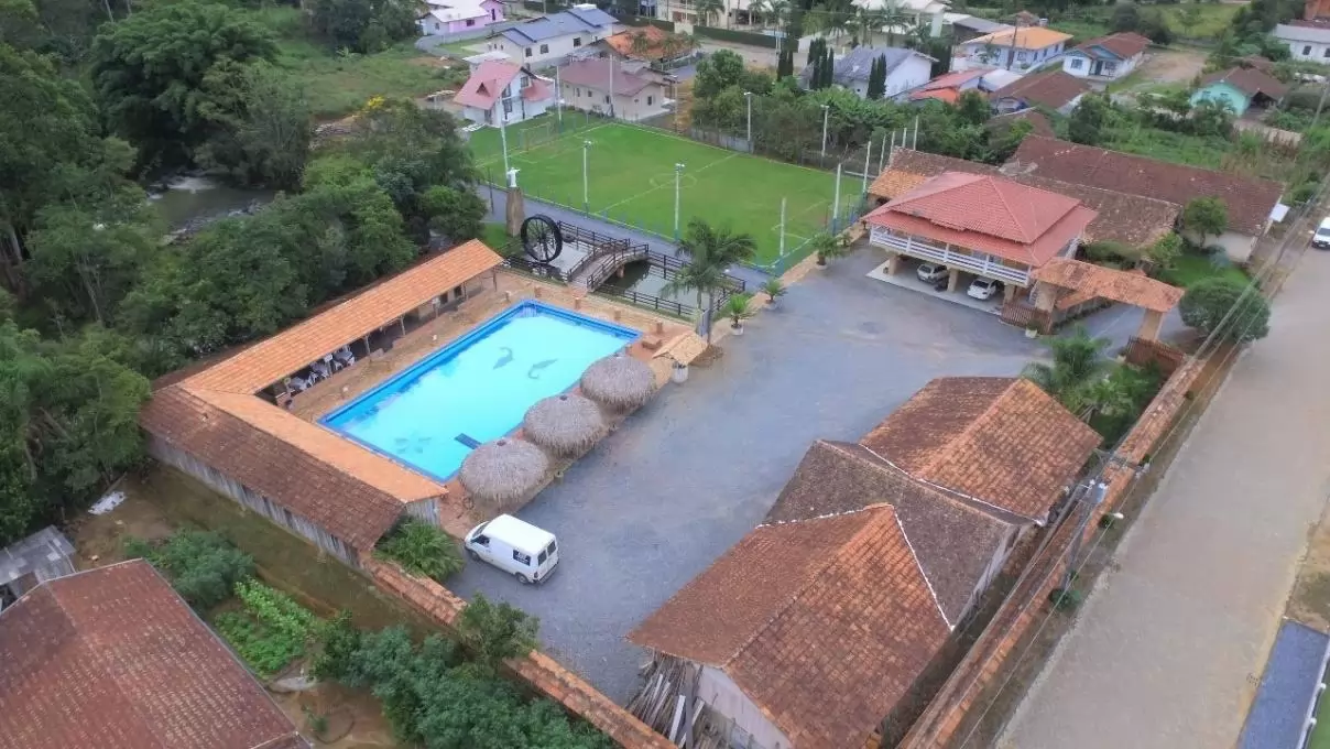 OPORTUNIDADE DE NEG?CIO-3 QUARTOS-PRESIDENTE NEREU - SC-CENTRO