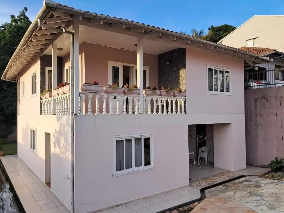 CASA-3 QUARTOS-LONTRAS - SC-CENTRO